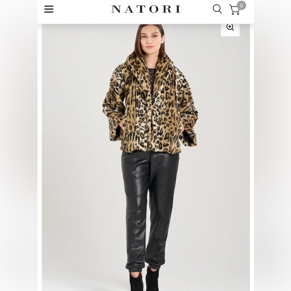 Natori faux leopard fur shawl coat - Picture 3 of 10